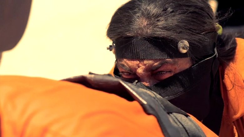 кадр из фильма Человеческая многоножка 3