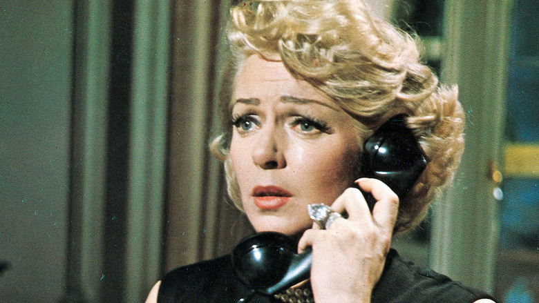 кадр из фильма Мадам Икс