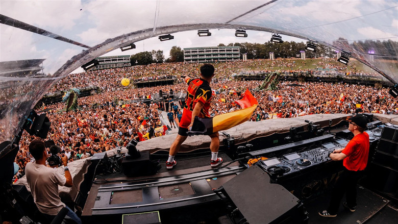 кадр из фильма Tomorrowland : 20 ans d'émotions