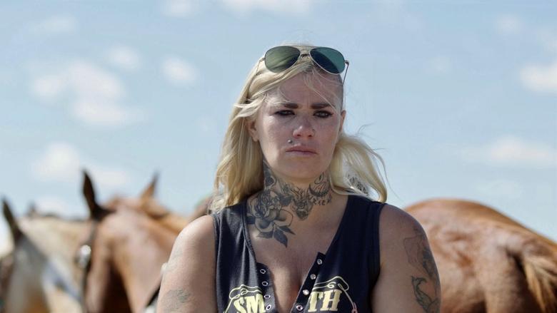 кадр из фильма К востоку от стены