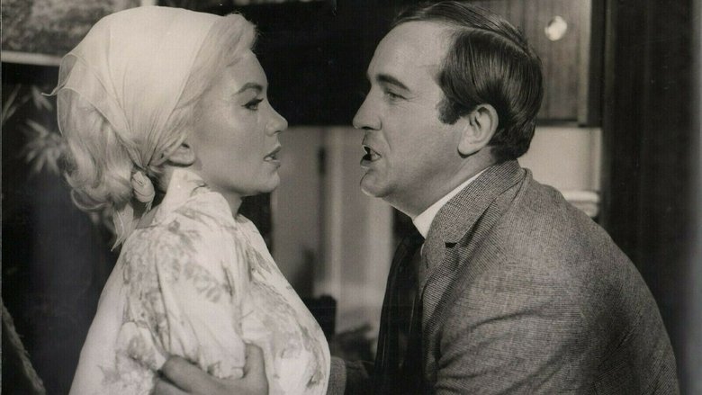 кадр из фильма The Beauty Jungle