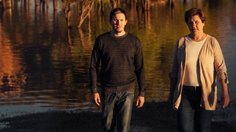 кадр из фильма Roslik y el pueblo de las caras sospechosamente rusas