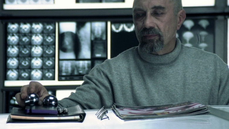 кадр из фильма Выход