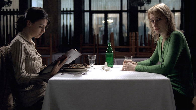 кадр из фильма 4 месяца, 3 недели и 2 дня