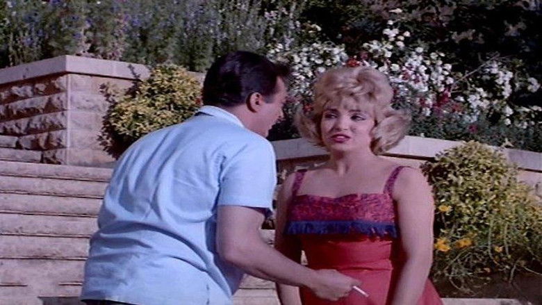 кадр из фильма بدوية في باريس