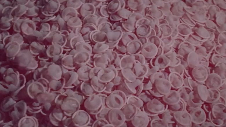 кадр из фильма セックス喜劇　鼻血ブー