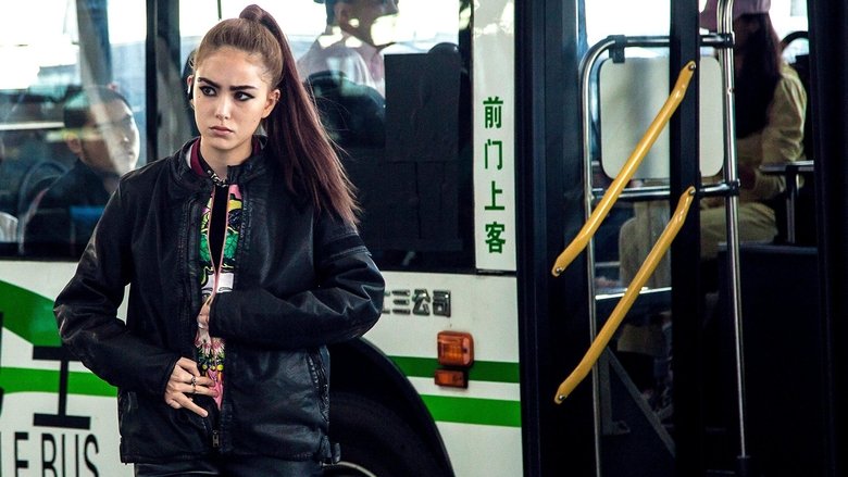 кадр из фильма Шанхайский перевозчик