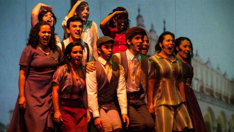 кадр из фильма Lolek, A Vida de São João Paulo II no Teatro Lauro Gomes