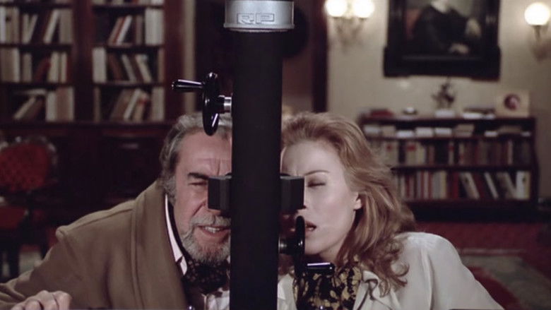 кадр из фильма L'occhio dietro la parete