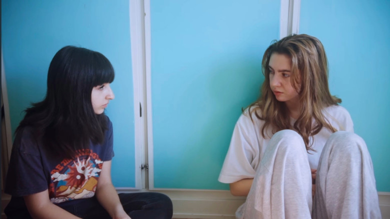 кадр из фильма A Woman is a Flower