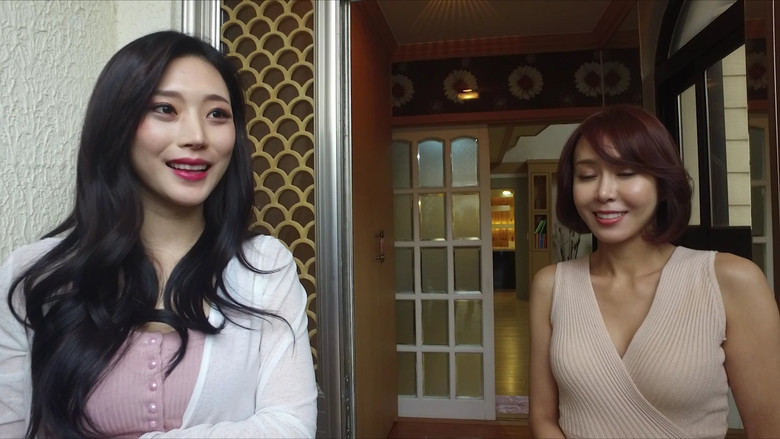 кадр из фильма 룸싸롱 맛있는 서비스