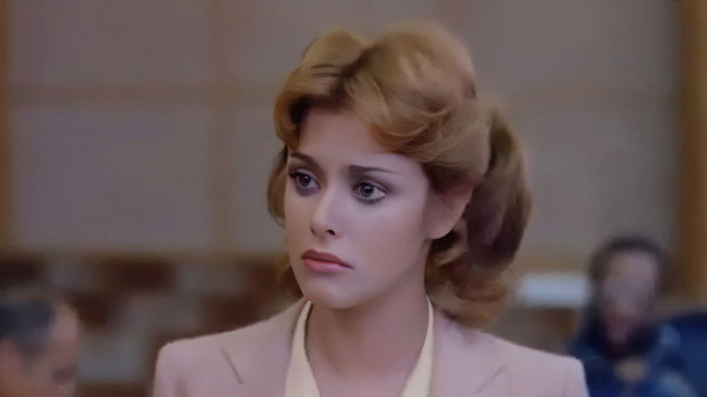 кадр из фильма Нелегальная