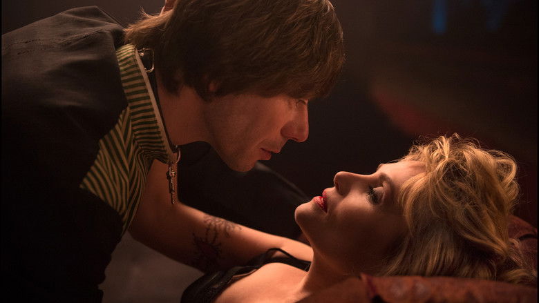 кадр из фильма Венера в мехах