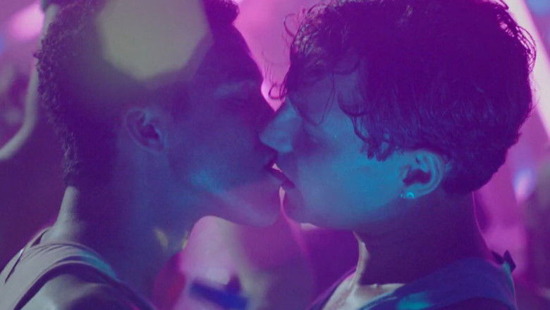 кадр из фильма Навстречу тьме 2: Полуночный поцелуй