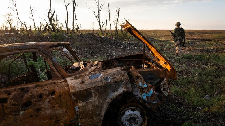 кадр из фильма 2000 Meters to Andriivka