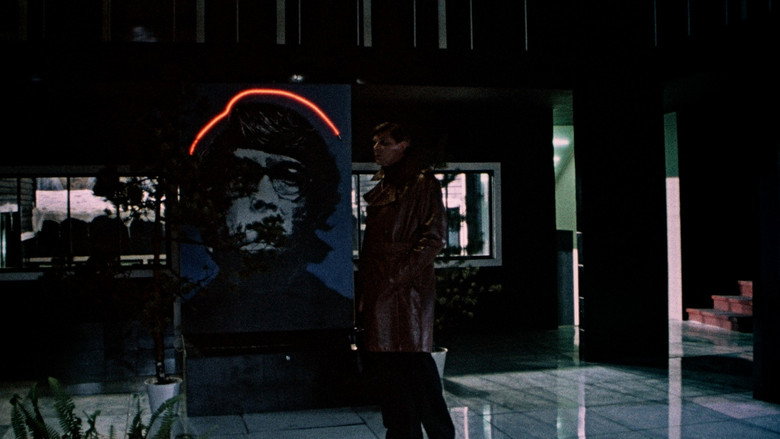 кадр из фильма Отель «У погибшего альпиниста»