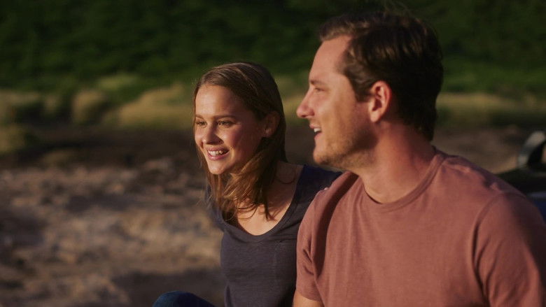 кадр из фильма Время между нами