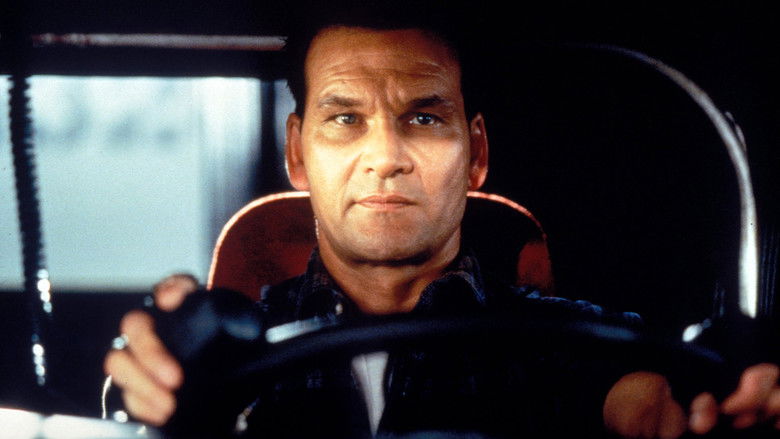 кадр из фильма Чёрный пёс