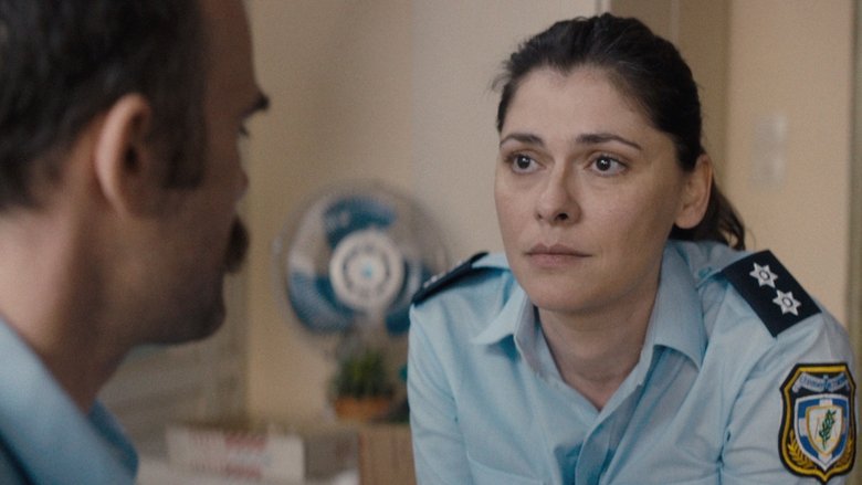 кадр из фильма Αύριο Περνάω Απέναντι