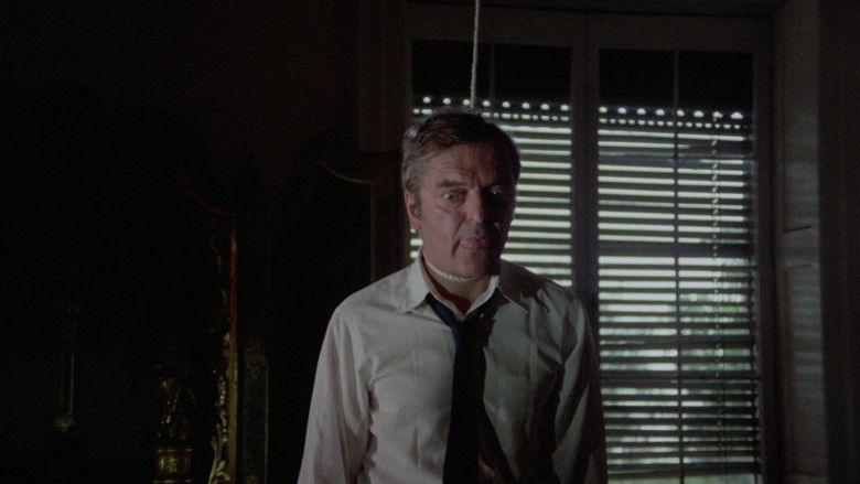 кадр из фильма Непристойное зеркало