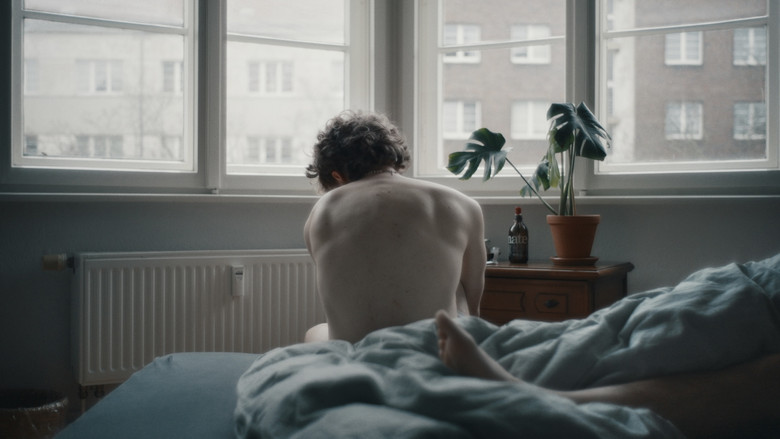 кадр из фильма Status