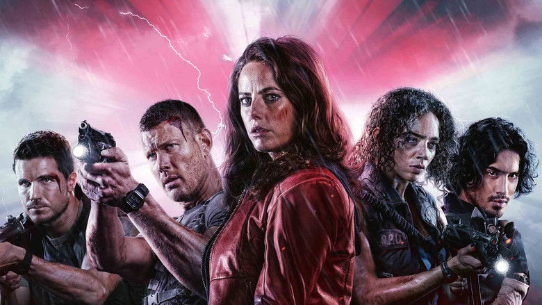 кадр из фильма Обитель зла: Раккун-Сити