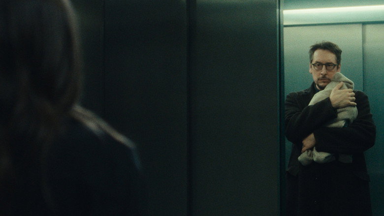 кадр из фильма Мамино дитя