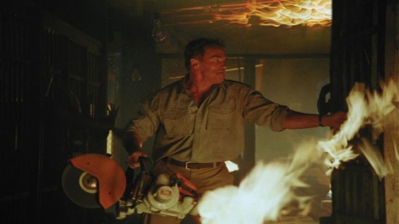 кадр из фильма Возмещение ущерба