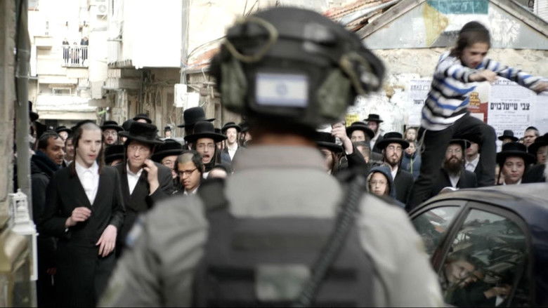 кадр из фильма דה האן: קול מחוץ לזמן