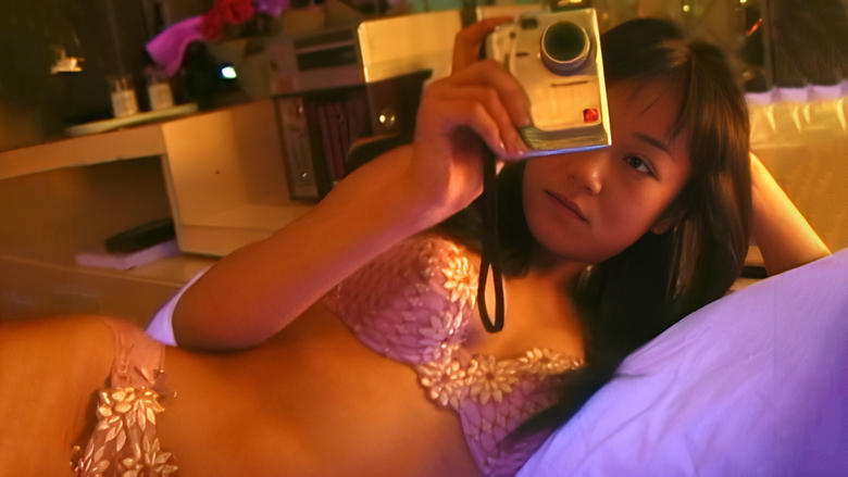 кадр из фильма Посетитель Q