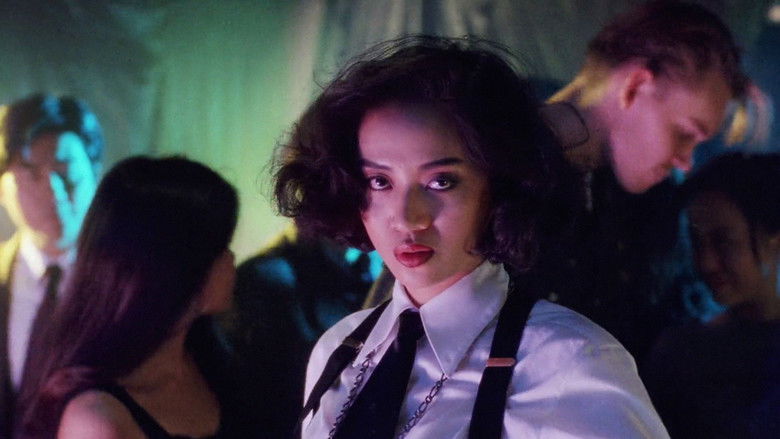 кадр из фильма 逃學威龍之三：龍過雞年