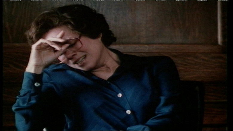 кадр из фильма Убийство в маленьком городе