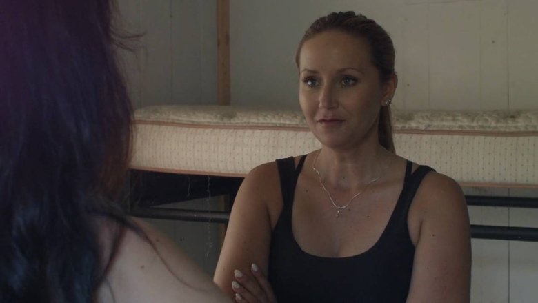 кадр из фильма В лесу не сношаться! 2