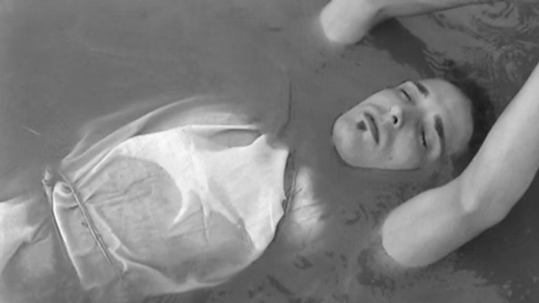 кадр из фильма La trayectoria del silencio