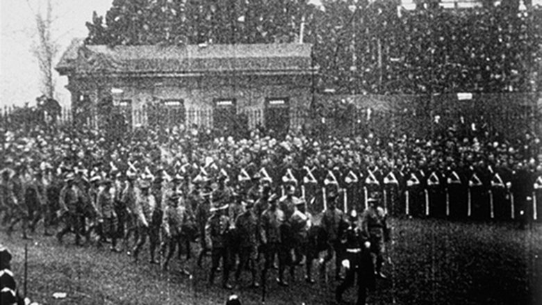 кадр из фильма Troupes coloniales