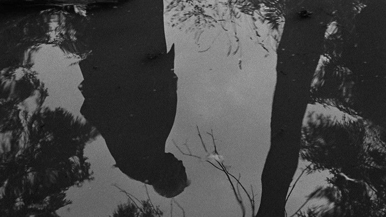 кадр из фильма Земляничная поляна