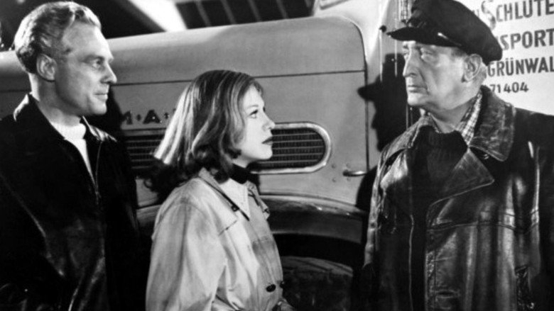 кадр из фильма Ночью на улицах