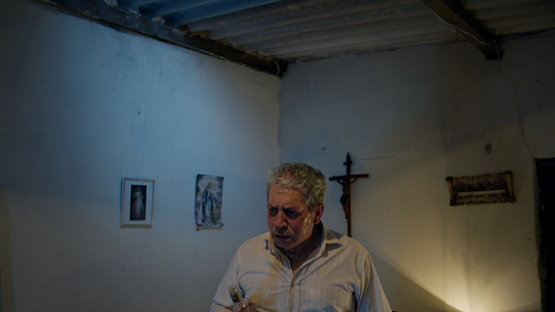 кадр из фильма Algo en el tejado