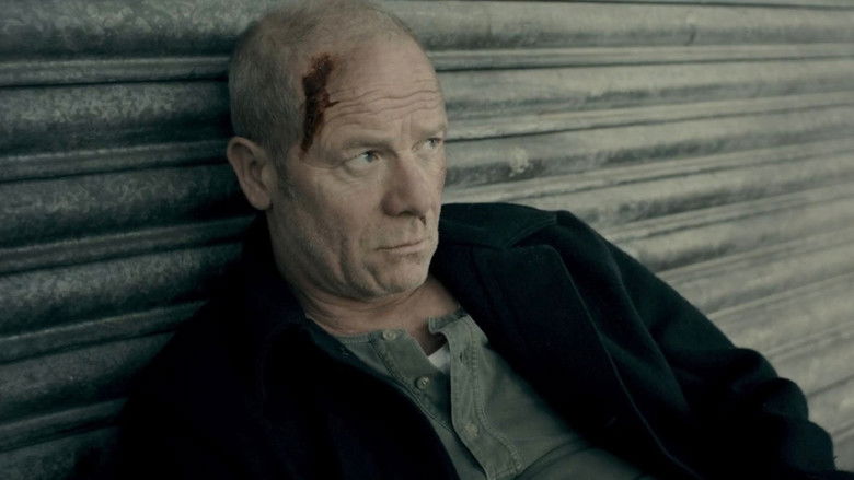 кадр из фильма Тираннозавр