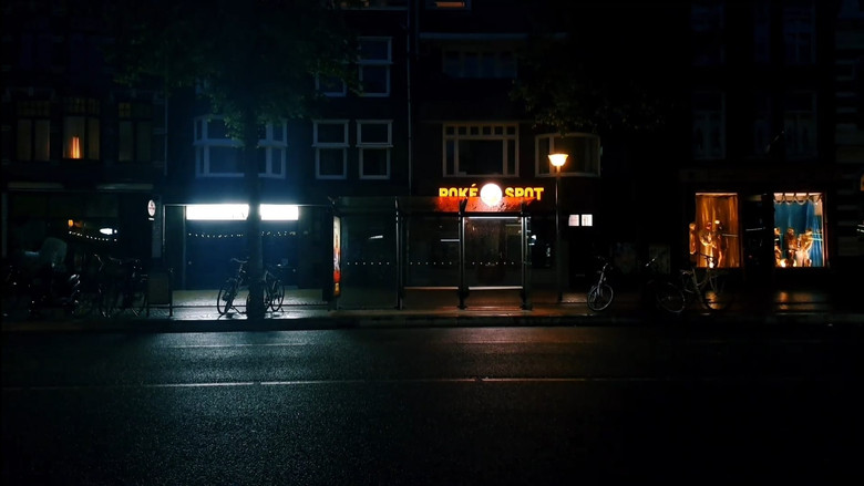 кадр из фильма shadows scare me