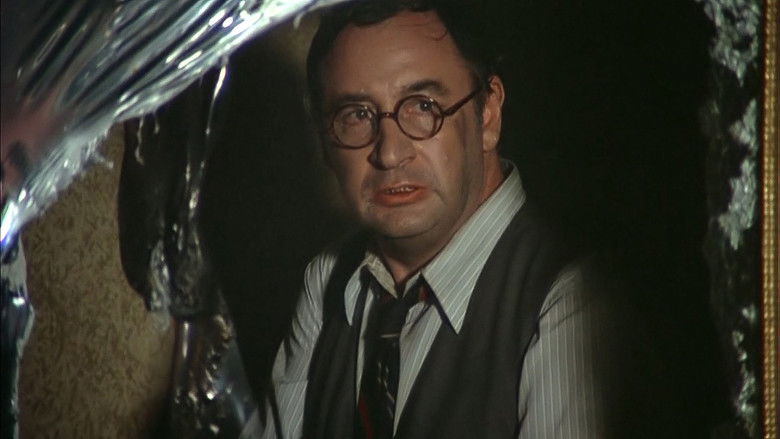 кадр из фильма Старое ружьё