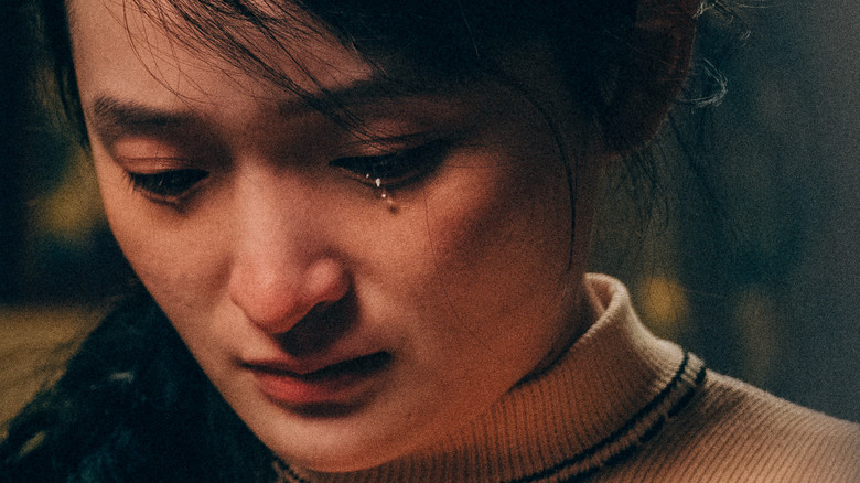 кадр из фильма Только течёт река