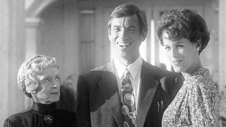 кадр из фильма As Summers Die