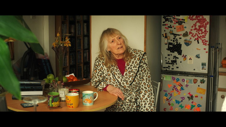 кадр из фильма Kin Spirits