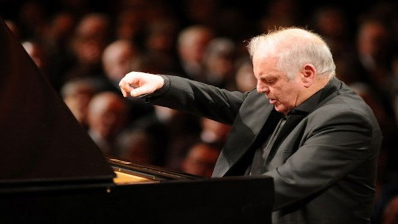 кадр из фильма Barenboim The Warsaw Recital