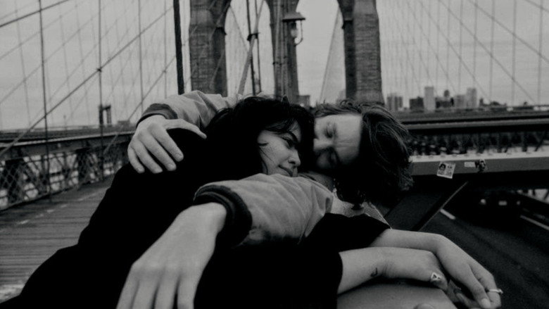 кадр из фильма Парашют