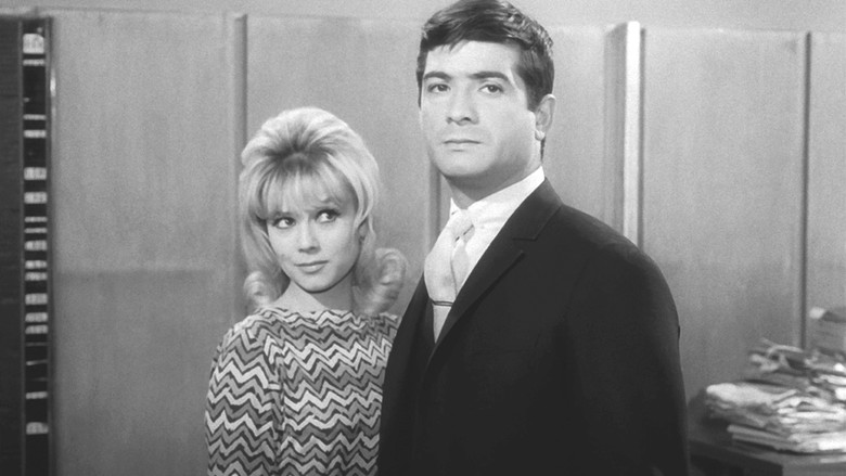 кадр из фильма Цепная реакция