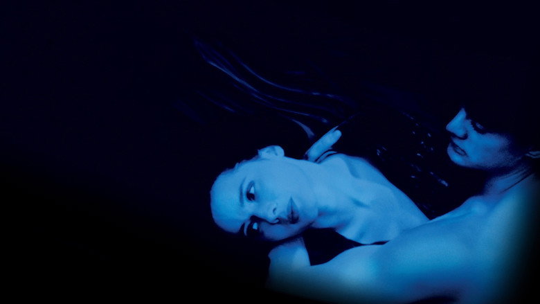 кадр из фильма Синий бархат