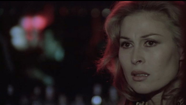 кадр из фильма L'occhio dietro la parete