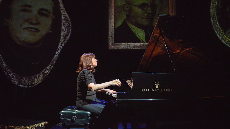 кадр из фильма The Pianist of Willesden Lane